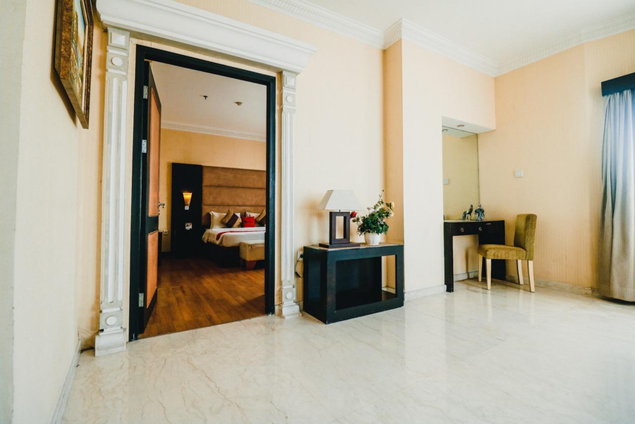 Hotel Reddoorz Premium @Jalan Jendral Sudirman Palembang Esterno foto