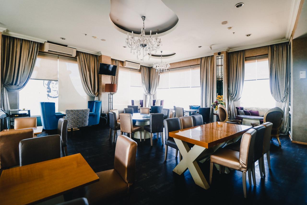 Hotel Reddoorz Premium @Jalan Jendral Sudirman Palembang Esterno foto